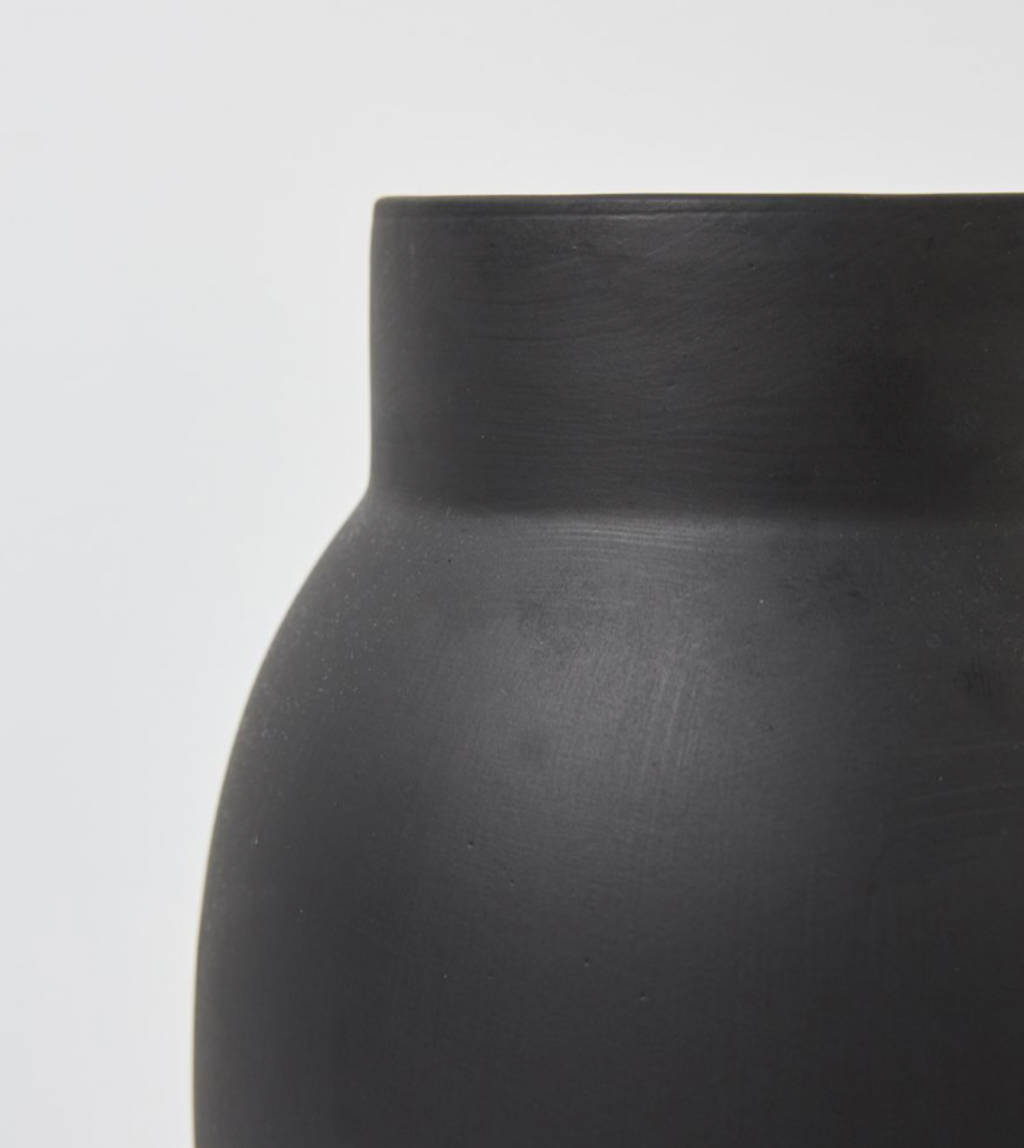 Arena Vase
